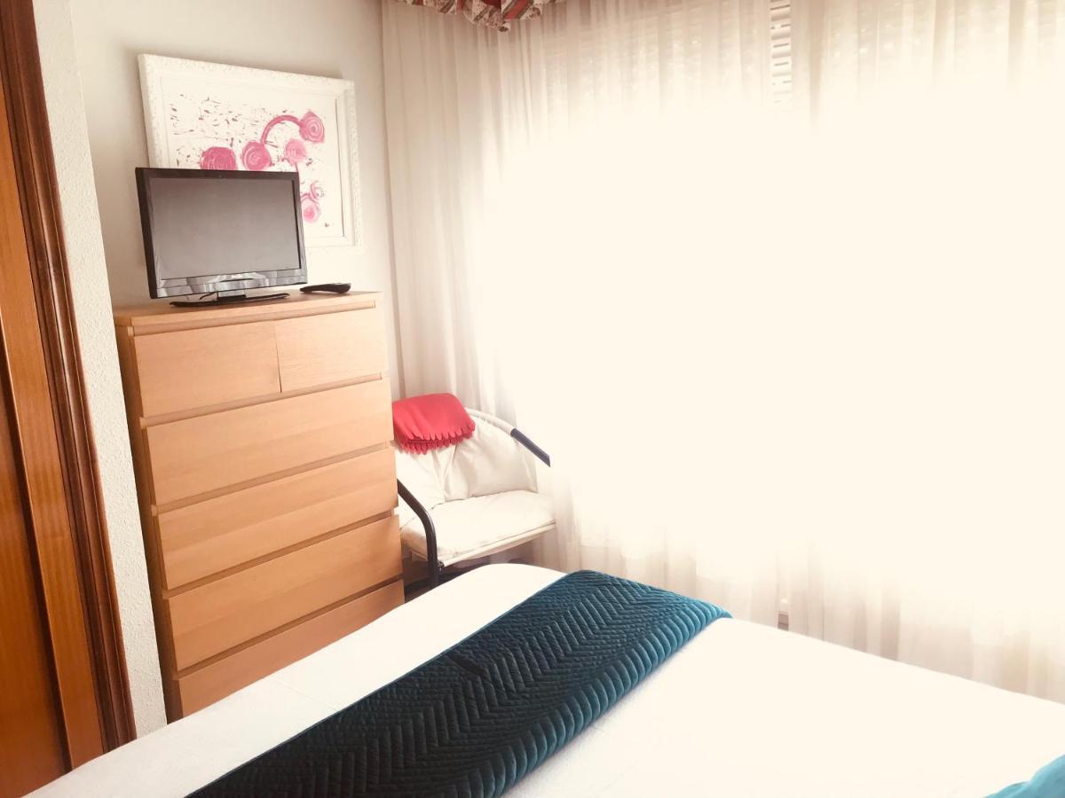 Apartamento centrico en Monforte de Lemos - NO WIFI - parking privado Exterior foto