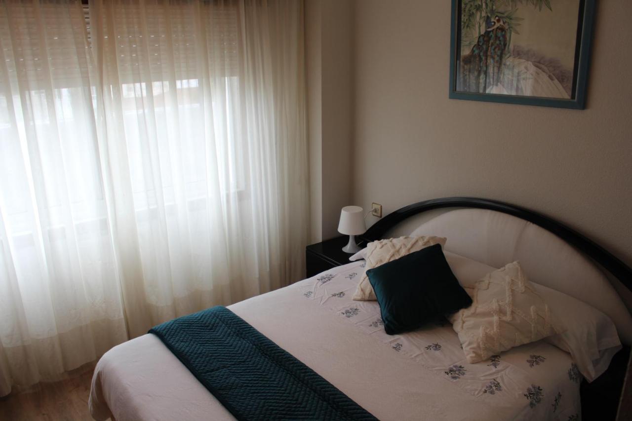 Apartamento centrico en Monforte de Lemos - NO WIFI - parking privado Exterior foto